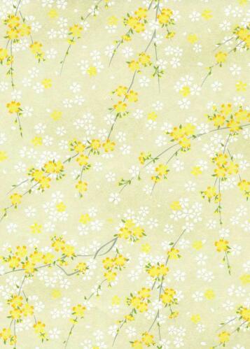 Papier Japonais CHIYOGAMI - Papier Petites Fleurs Jaune n°810
