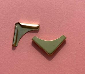 Coin en Métal pour Cartonnage - OR 21x21mm Ep 3.6mm (x4u)