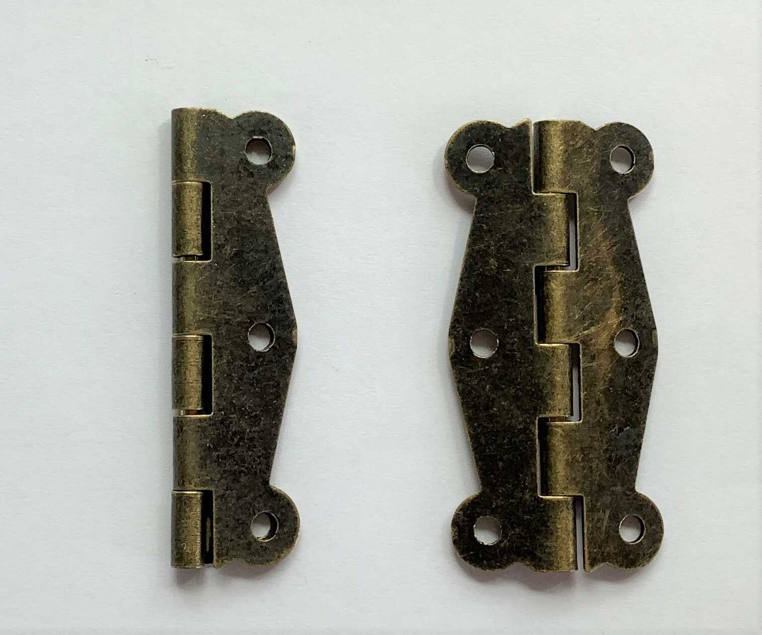 Micro Traders Lot de 6 charnières vintage en fer bronze antique avec 12 vis pour porte, armoire, meubles, coffre à bijoux